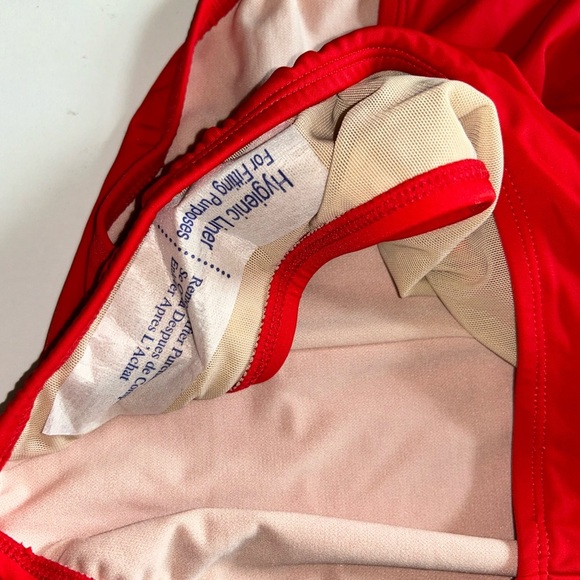 NWT one piece swim suit - Picture 3 of 5